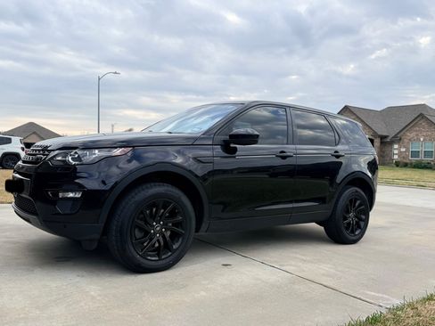 Used 2018 Land Rover Discovery Sport HSE image 9