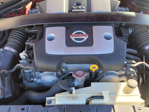 Used 2011 Nissan 370Z Coupe image 17