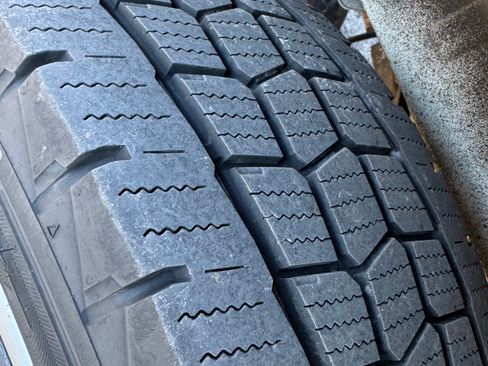 Used 2017 Ford Transit 250 148 Medium Roof image 9