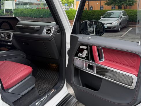 Used 2025 Mercedes-Benz G 63 AMG 4MATIC image 16