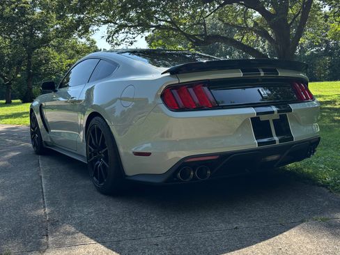 Used 2017 Ford Mustang Shelby GT350 w/ Electronics Package RWD image 4