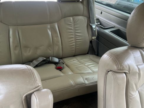 Used 2001 Chevrolet Suburban LT w/ LT Preferred Equipment Group image 9