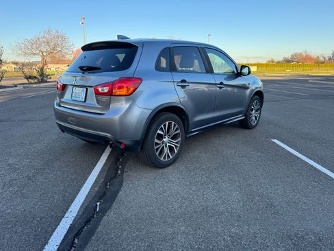 Used 2017 Mitsubishi Outlander Sport ES image 6