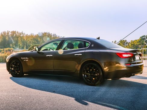 Used 2014 Maserati Quattroporte GTS RWD image 21