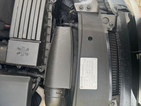 Used 2012 Volkswagen Golf TDI image 16