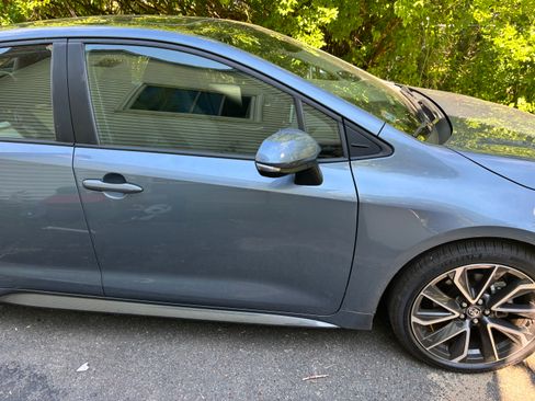 Used 2021 Toyota Corolla XSE FWD image 4