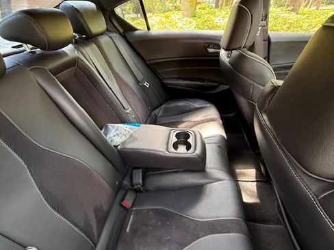 Used 2019 Acura ILX FWD image 5