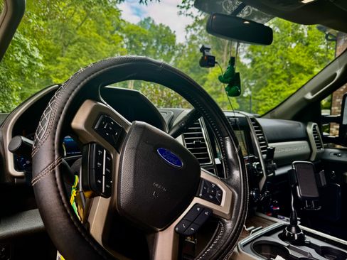 Used 2017 Ford F350 Lariat w/ Chrome Package AWD/4WD image 9