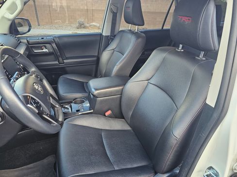 Used 2022 Toyota 4Runner TRD Off-Road Premium image 6