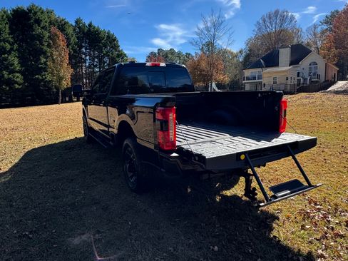 Used 2024 Ford F250 Lariat w/ Sport Appearance Package image 5