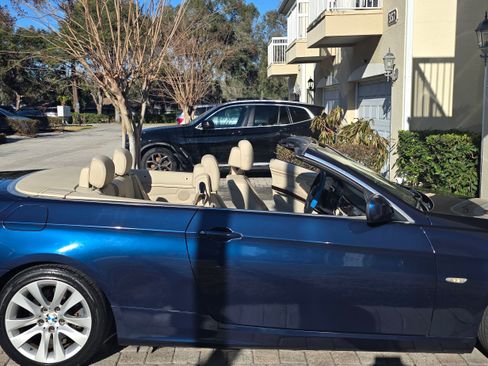 Used 2011 BMW 328i Convertible image 5