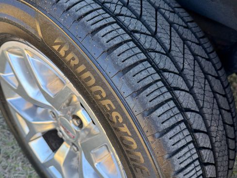 Used 2015 GMC Yukon XL SLT w/ Open Road Package image 29