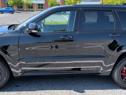 Used 2018 Jeep Grand Cherokee SRT AWD/4WD image 4
