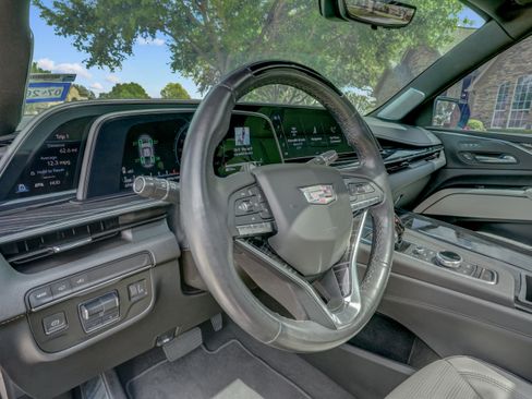 Used 2021 Cadillac Escalade Sport w/ Driver Assist Tech Package image 10