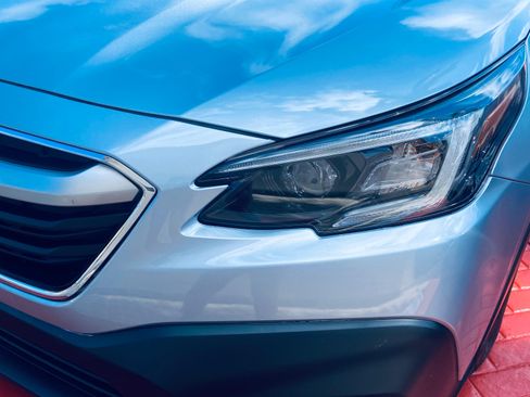 Used 2022 Subaru Outback Premium image 4