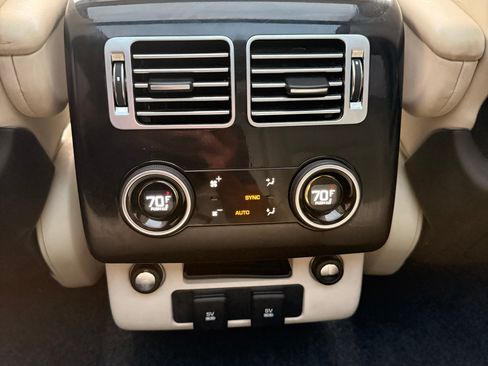 Used 2018 Land Rover Range Rover HSE AWD/4WD image 14