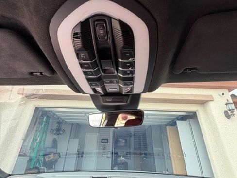 Used 2024 Porsche Macan Turbo image 14