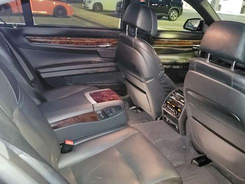 Used 2015 BMW 750Li xDrive image 14