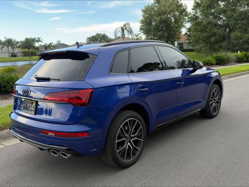 Used 2022 Audi SQ5 Prestige w/ Prestige Package AWD/4WD image 10