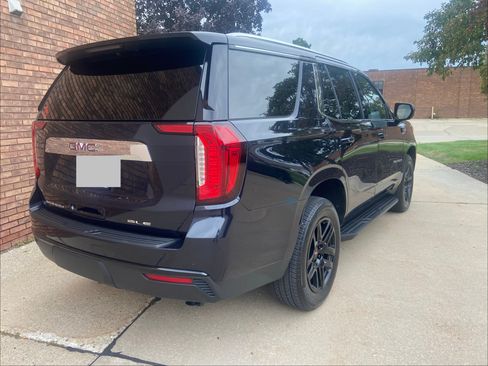 Used 2021 GMC Yukon SLE AWD/4WD image 5