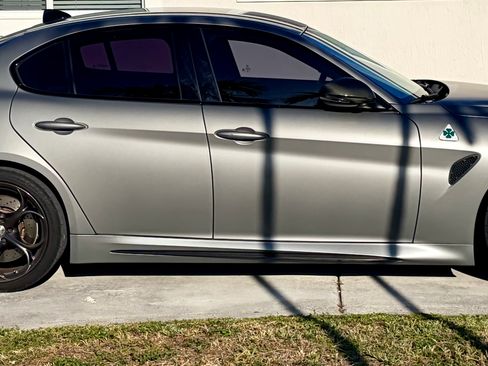 Used 2019 Alfa Romeo Giulia Quadrifoglio image 6