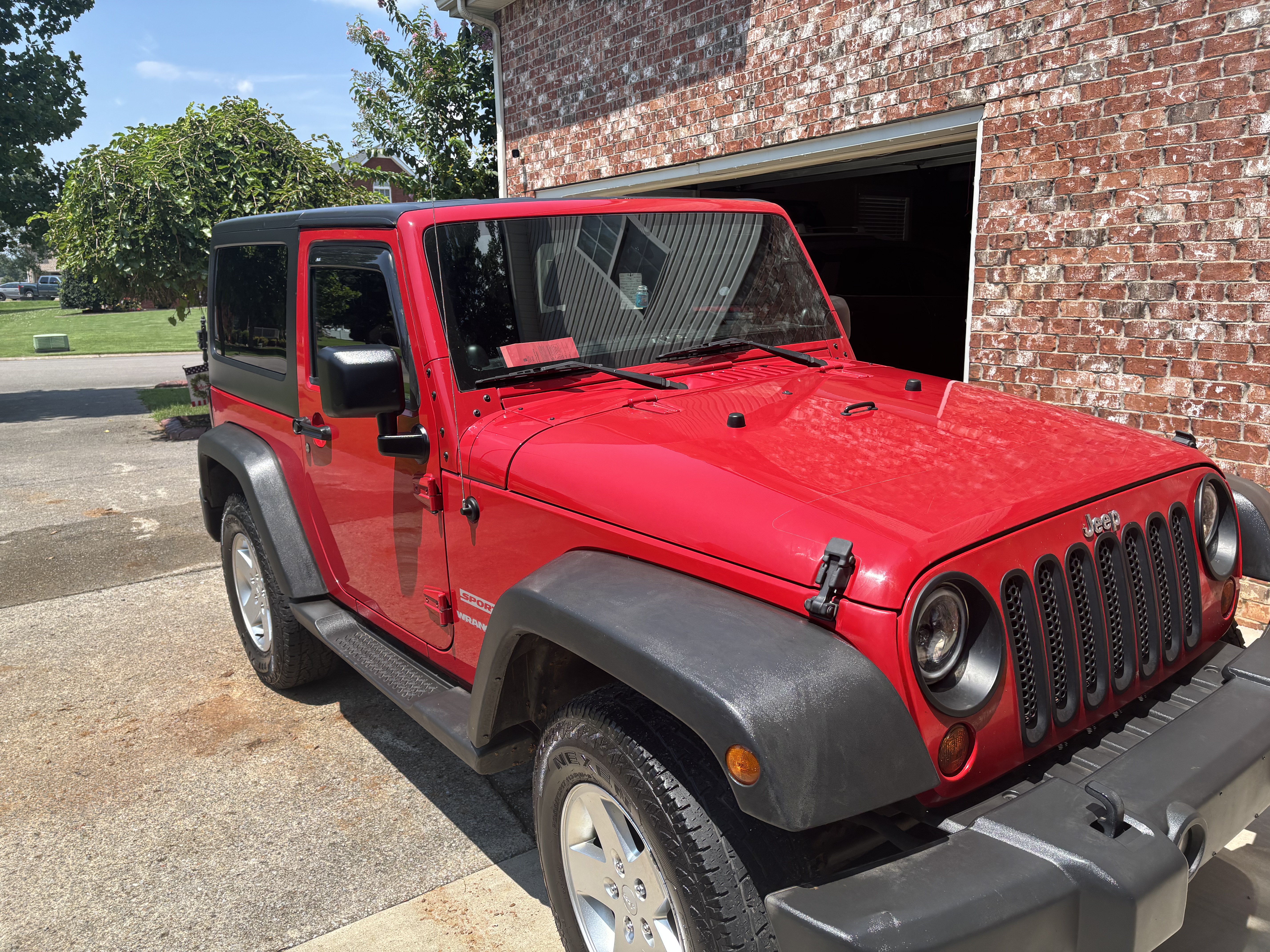 Used 2012 Jeep Wrangler Sport AWD/4WD image 13