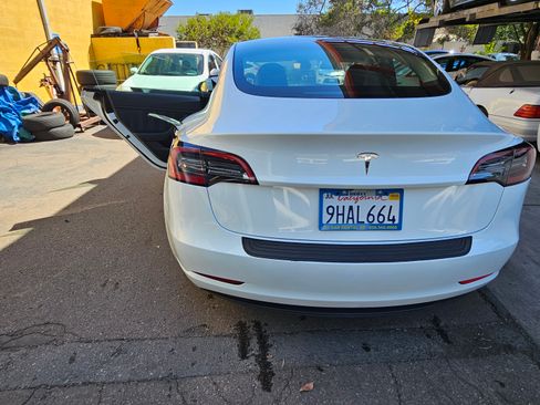 Used 2023 Tesla Model 3 Standard Range image 8