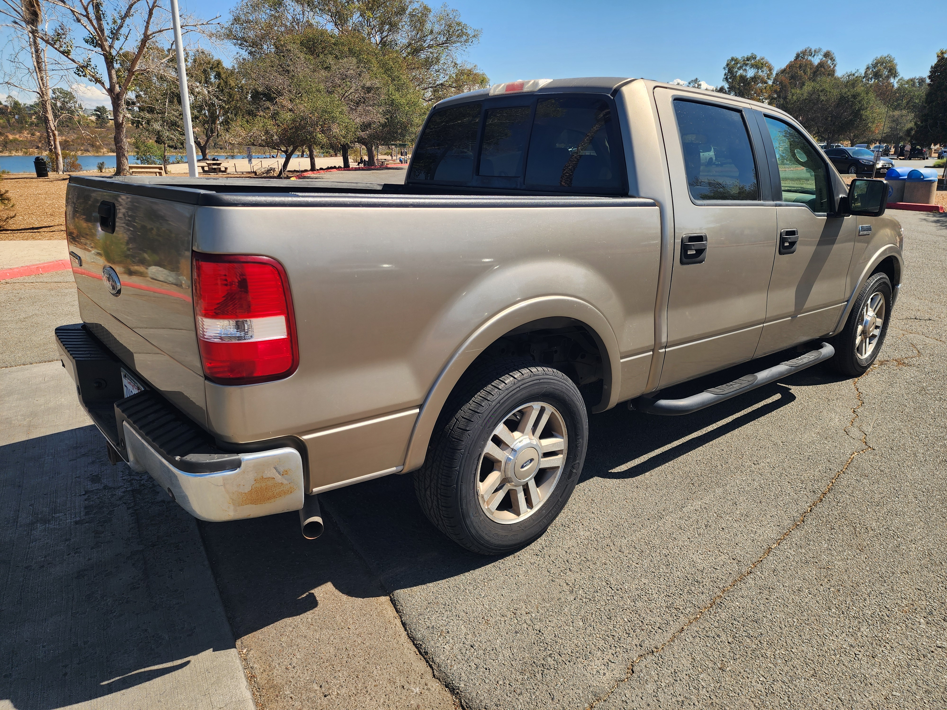 Used 2005 Ford F150 Lariat RWD image 6