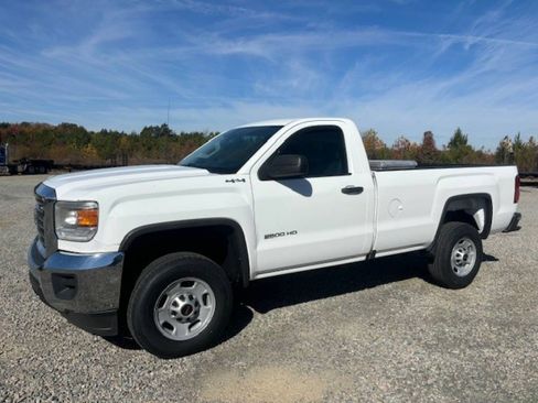 Used 2016 GMC Sierra 2500 4x4 Regular Cab image 2