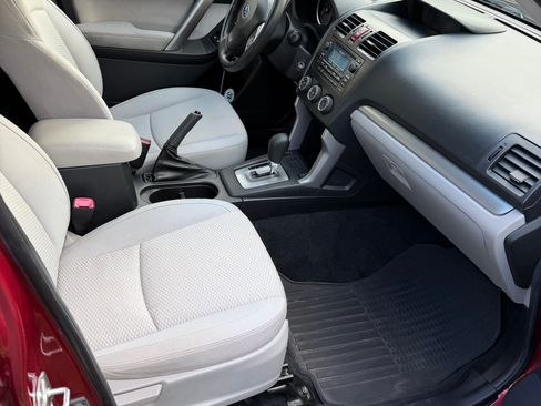 Used 2015 Subaru Forester 2.5i Premium w/ All-Weather Package image 5