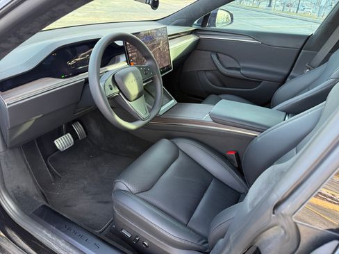 Used 2026 Tesla Model S image 10