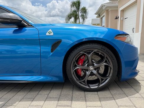Used 2023 Alfa Romeo Giulia Quadrifoglio RWD image 17