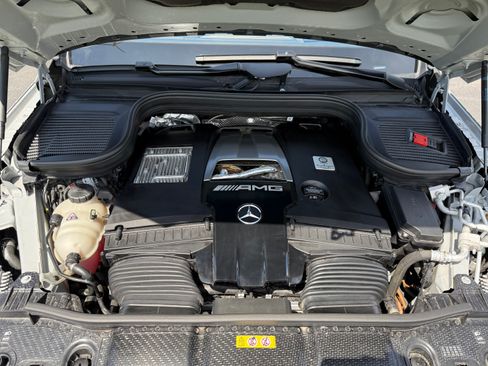 Used 2024 Mercedes-Benz GLS 63 AMG 4MATIC image 20