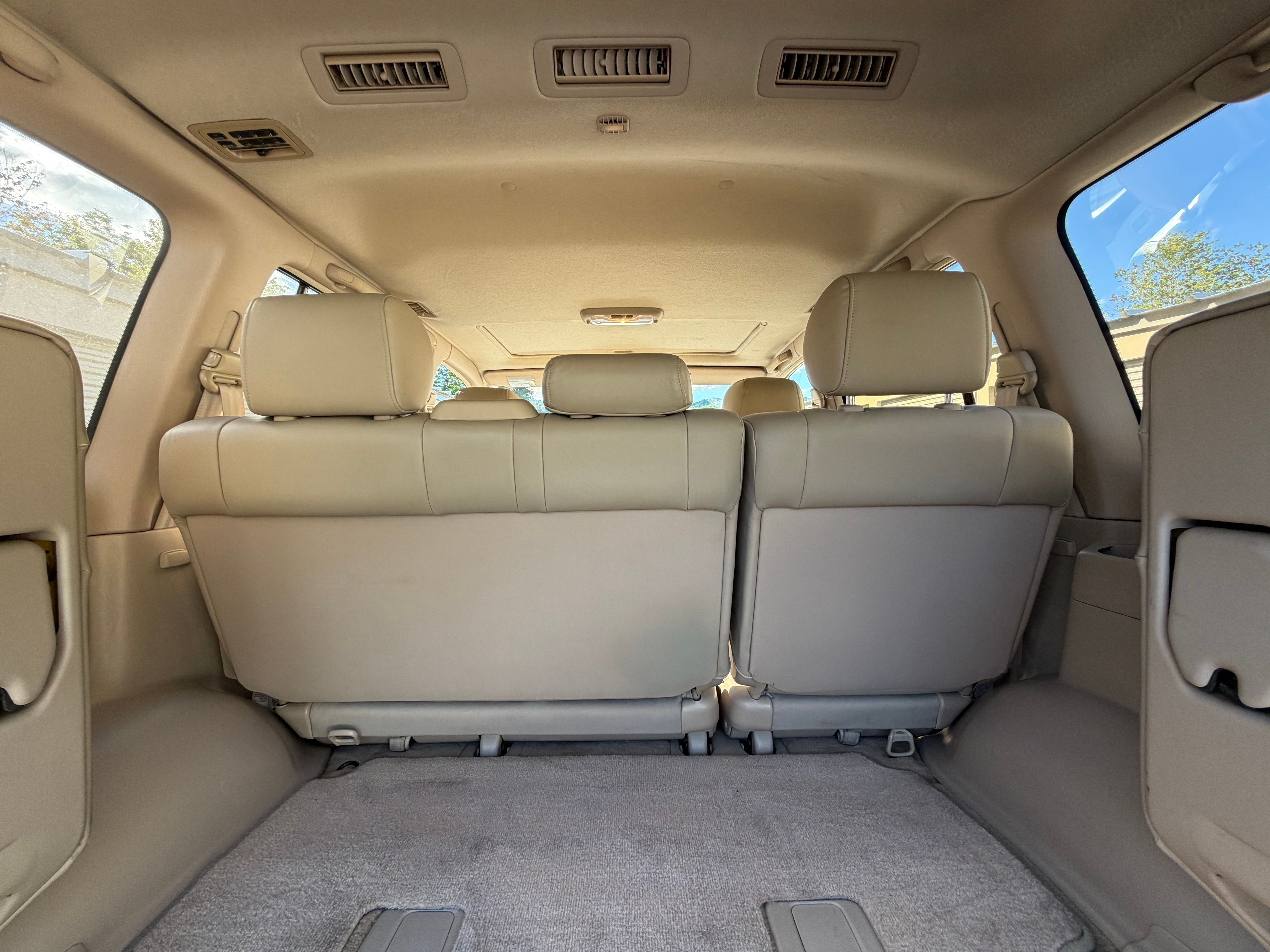 Used 2002 Toyota Land Cruiser AWD/4WD image 27