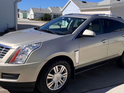 Used 2015 Cadillac SRX Luxury w/ Driver Awareness Package FWD image 1