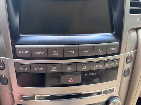 Used 2014 Lexus LX 570 4WD image 14
