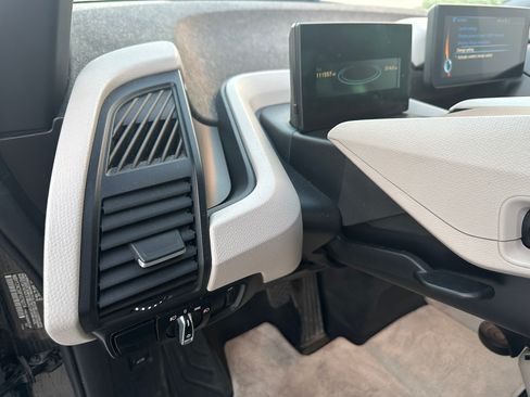 Used 2015 BMW i3 w/ Range Extender image 30