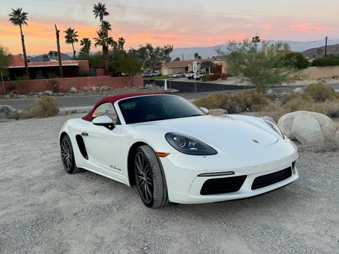 Used 2024 Porsche 718 Boxster RWD image 18