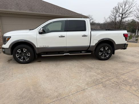 Used 2023 Nissan Titan Platinum Reserve w/ Moonroof Package image 2