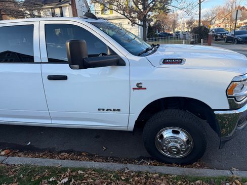 Used 2021 RAM 3500 Tradesman image 9