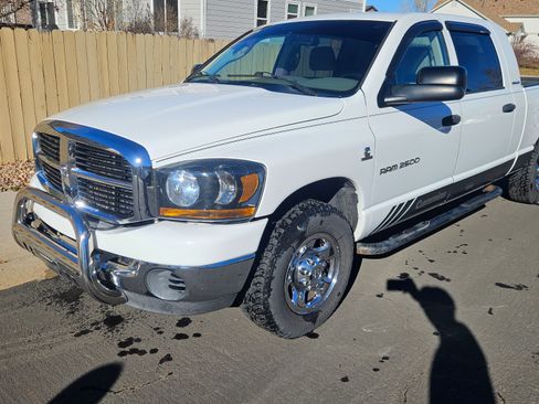 Used 2006 Dodge Ram 2500 Truck SLT image 32