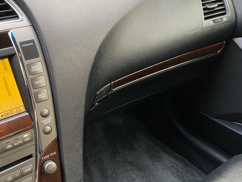 Used 2011 Lexus ES 350 image 19