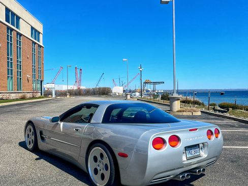 Used 2003 Chevrolet Corvette Coupe w/ Preferred Equipment Group image 6