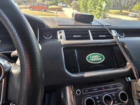 Used 2016 Land Rover Range Rover Sport HSE AWD/4WD image 32