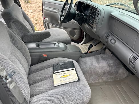 Used 1997 Chevrolet Suburban 4WD w/ Preferred Equipment Group 2 image 9