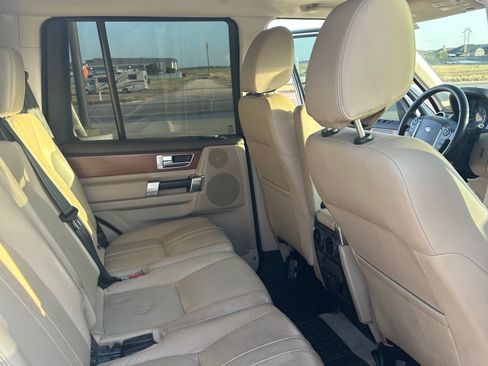 Used 2016 Land Rover LR4 HSE AWD/4WD image 11