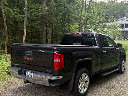 Used 2016 GMC Sierra 1500 SLE w/ SLE Value Package AWD/4WD image 4