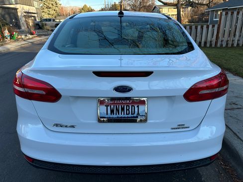 Used 2015 Ford Focus SE image 4