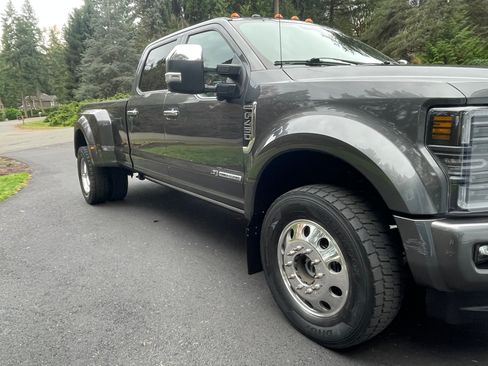 Used 2017 Ford F450 Platinum w/ Platinum Ultimate Package image 5