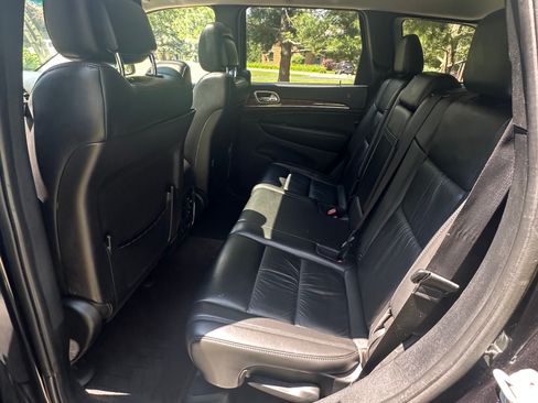 Used 2011 Jeep Grand Cherokee Limited AWD/4WD image 10